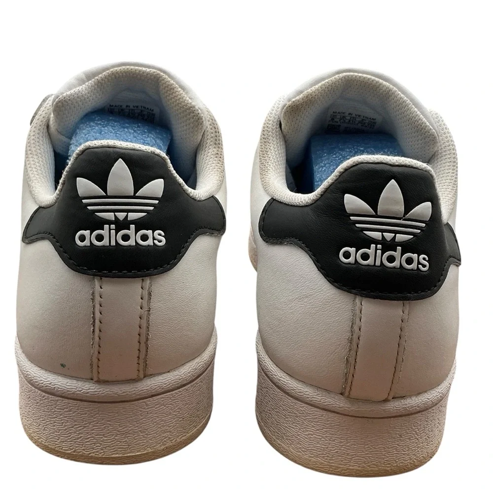 Adidas Classic White‎ and Black Sneakers size 8